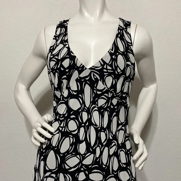 Hobbs WHite Black Fit & Flare Circle Print Dress Size 12 - Picture 2 of 6